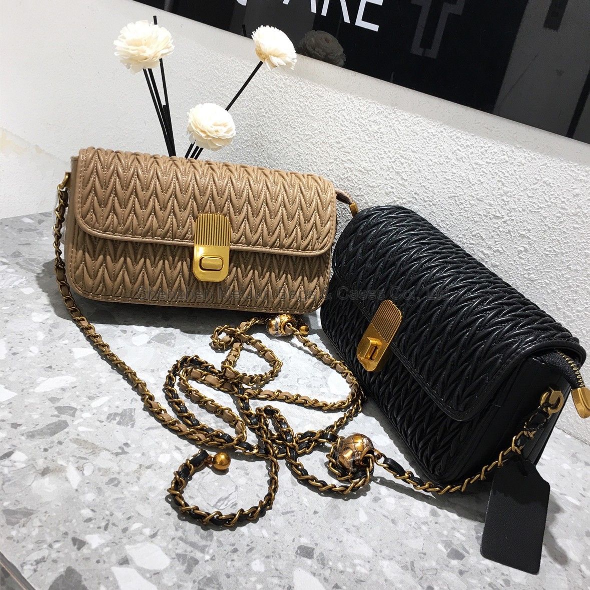 2024 new pleated crossbody bag, small square bag, Korean casual popular chain bag, large capacity women's bag