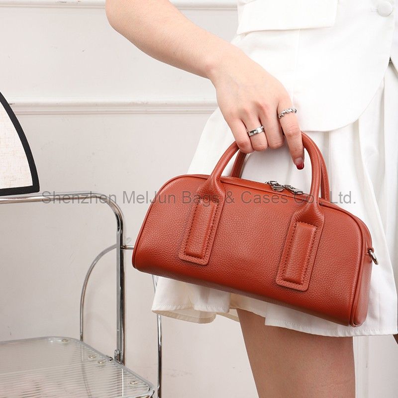 Genuine leather 2024 new retro Boston handbag female commuter niche high-grade texture single shoulder crossbody bag for women