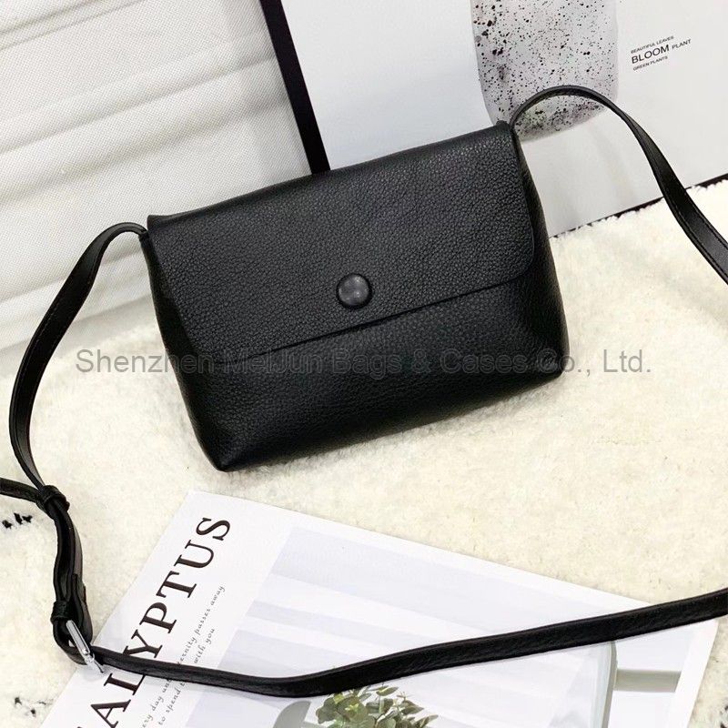 Genuine leather Simple advanced sense of solid color underarm messenger bag 2024 summer new trend niche design single shoulder crossbody bag for women