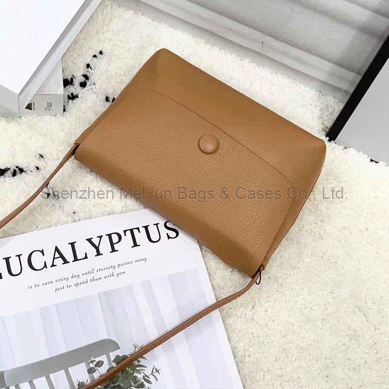 Genuine leather Simple advanced sense of solid color underarm messenger bag 2024 summer new trend niche design single shoulder crossbody bag for women