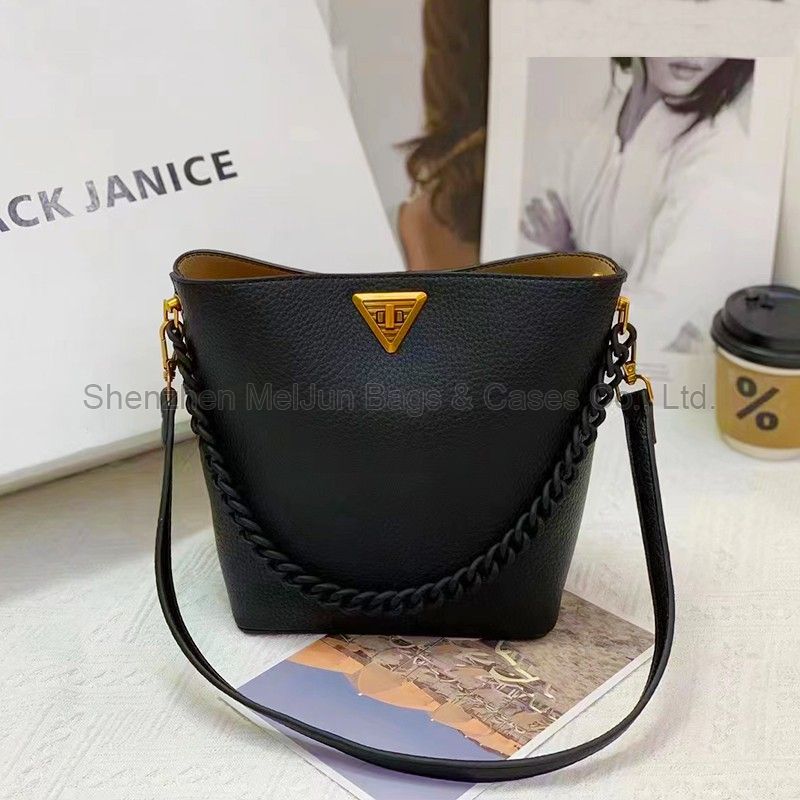 MEL JUN  Retro texture armpit bucket Bag Ladies 2024 new niche premium chain crossbody bag