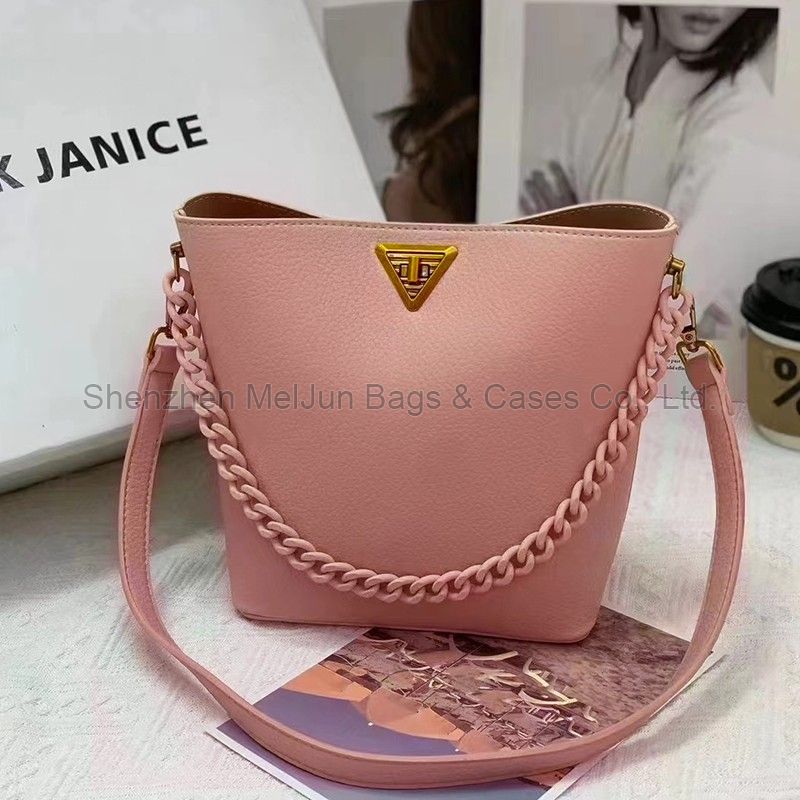 MEL JUN  Retro texture armpit bucket Bag Ladies 2024 new niche premium chain crossbody bag