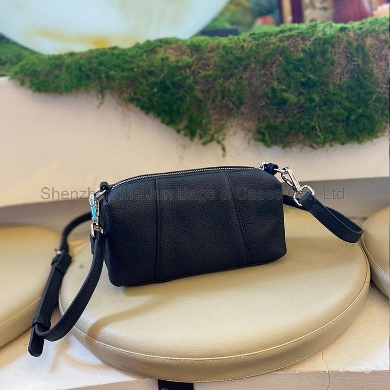 Soft bag women 2024 new advanced sense women's bag simple fashion pillow bag commuter hundred wide shoulder strap crossbody bag