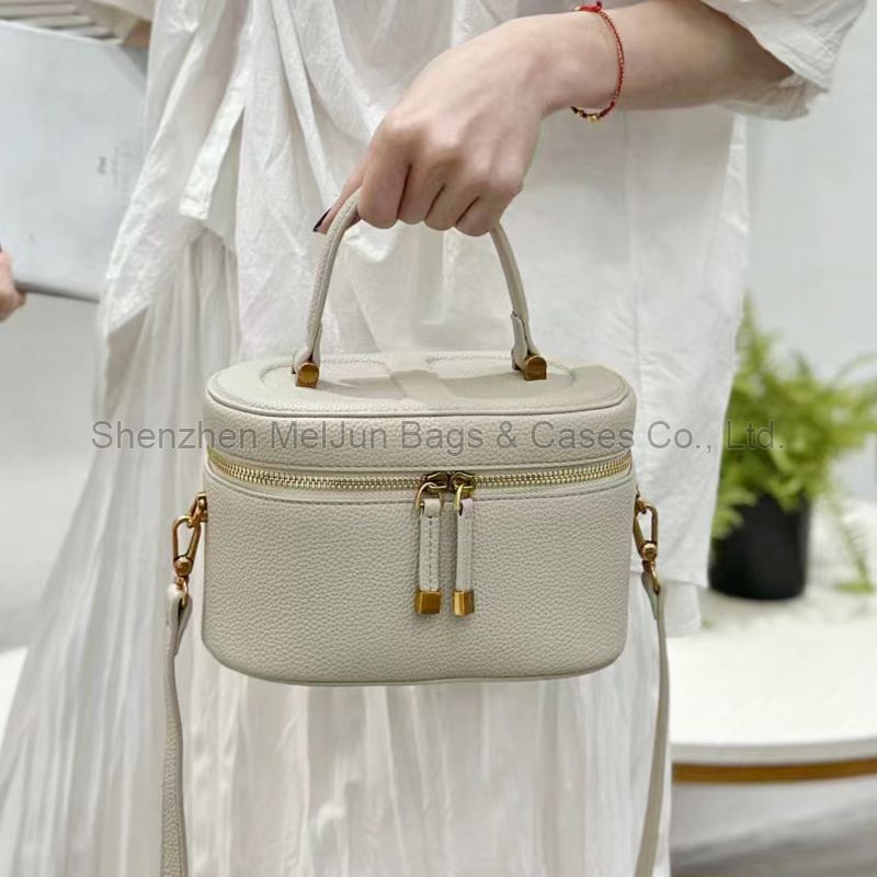 2024 autumn and winter new cowhide box bag makeup bag single shoulder crossbody handbag fashion temperament female bag tide