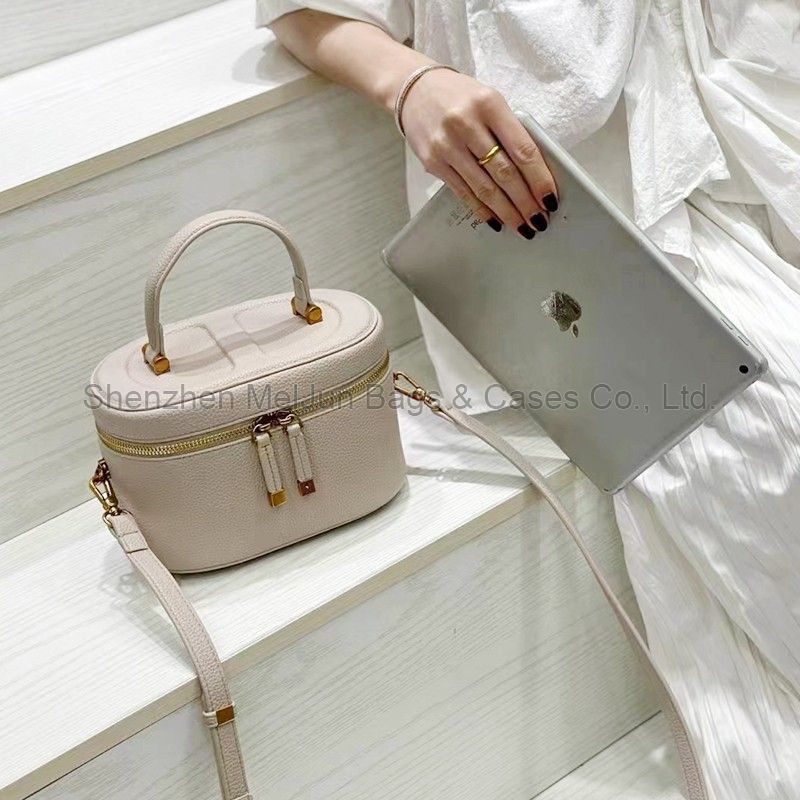 2024 autumn and winter new cowhide box bag makeup bag single shoulder crossbody handbag fashion temperament female bag tide