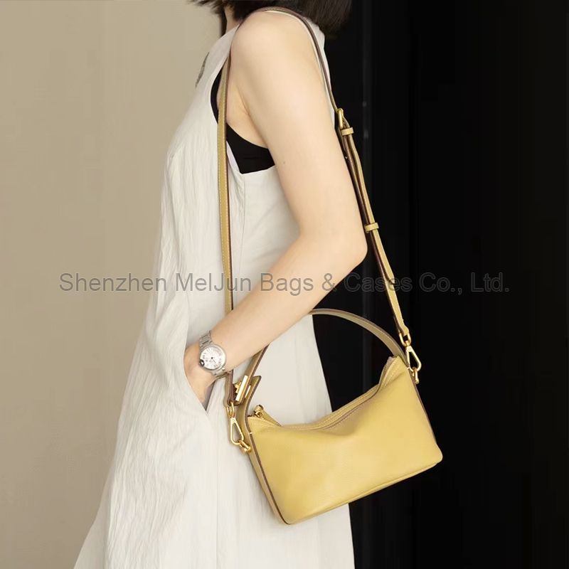 MEL JUN 2024 New Genuine leather Natural Wrestling Korean casual Mencius Bag shoulder strap square twist underarm shoulder bag